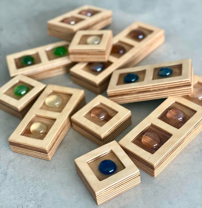 klocki sensoryczne okienka.jpg