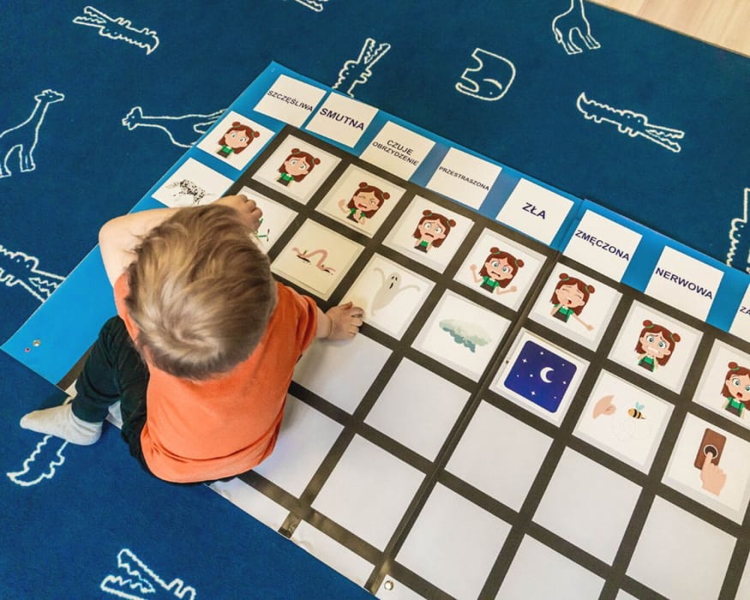KodujMata zestaw niebieski dla dzieci ze specjalnymi potrzebami edukacyjny (3).jpg