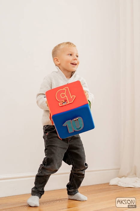 Kostka-edukacyjna-na-rzepy-20-cm-Akson-Eco-Zabawki (5).jpg