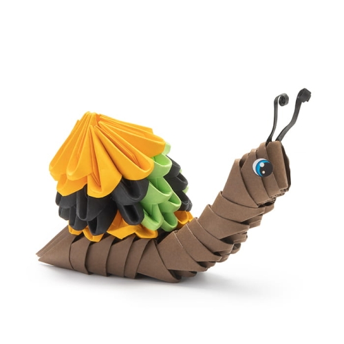 Gotowa figurka ślimaka – efekt pracy z zestawem Origami 3D.