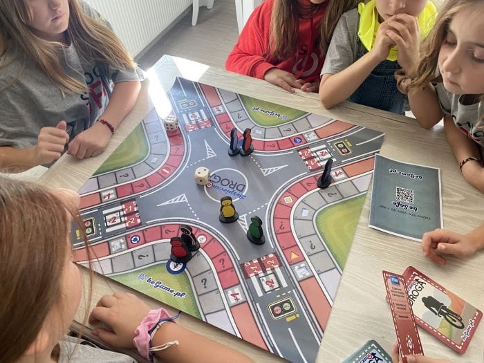 gra-bezpieczna-droga-stolikowa-table-games-beGame-tg6_8.jpg