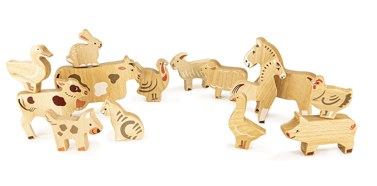 Zestaw drewnianych figurek zwierząt gospodarskich - 14 elementów.